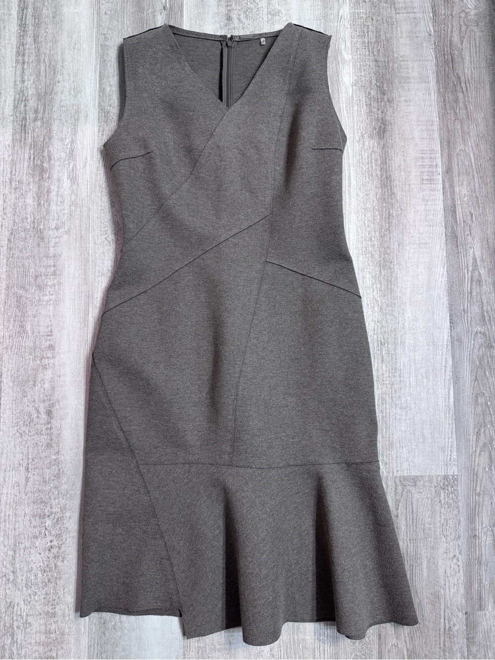 Elie Tahari Gray Sleeveless Ponte Sheath Dress with Flounce Hem - Size 8